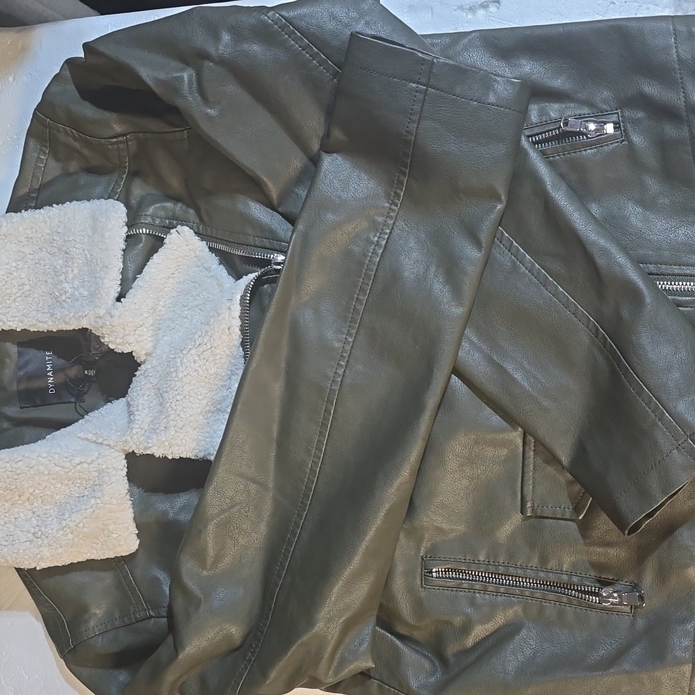 DYNAMITE JACKET - WITH FUZZY COLLAR